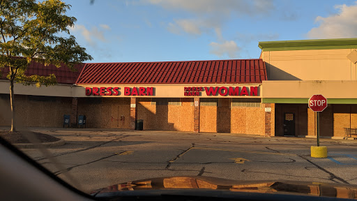 Shopping Mall «Pleasant Valley Shopping Center», reviews and photos, 7524 Broadview Rd, Cleveland, OH 44134, USA