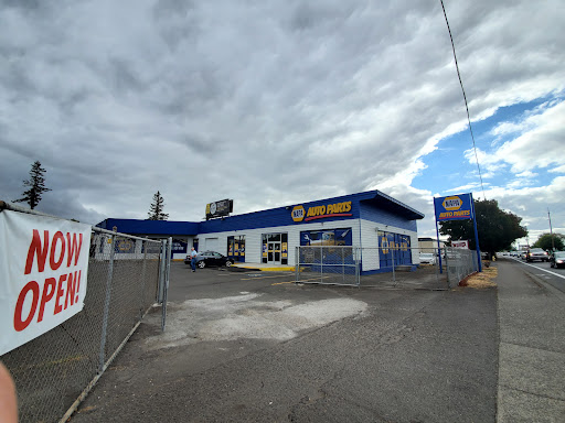 Auto Parts Store «NAPA Auto Parts - Springfield Auto Parts», reviews and photos, 2115 Olympic St, Springfield, OR 97477, USA