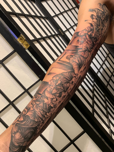 Tattoo Shop «Broken Clover Tattoo», reviews and photos, 710 E 9th St, Tucson, AZ 85715, USA