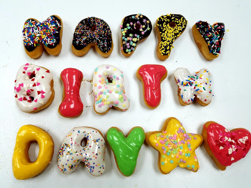 Donut Shop «Ferguson Donut Shop», reviews and photos, 8537 Ferguson Rd, Dallas, TX 75228, USA