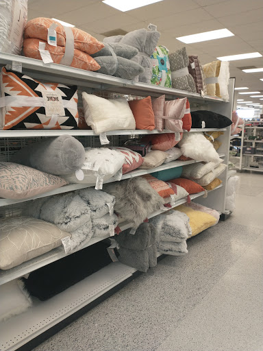 Clothing Store «Ross Dress for Less», reviews and photos, 2905 50th St, Lubbock, TX 79413, USA