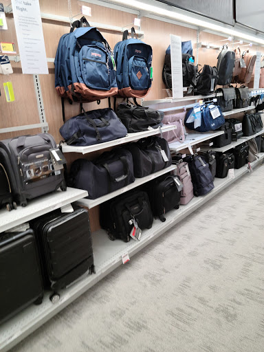 Office Supply Store «Staples», reviews and photos, 165 Middlesex Ave, Somerville, MA 02145, USA