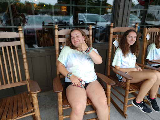 American Restaurant «Cracker Barrel Old Country Store», reviews and photos, 9214 Park W Blvd, Knoxville, TN 37923, USA