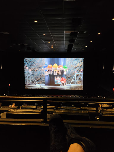 Movie Theater «Reading Cinemas Manville», reviews and photos, 180 N Main St, Manville, NJ 08835, USA