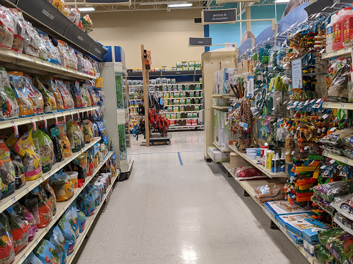 Pet Supply Store «PetSmart», reviews and photos, 13150 Middlebelt Rd, Livonia, MI 48150, USA