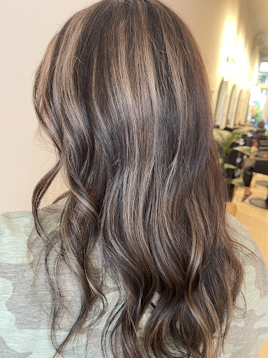 Beauty Salon «Blondie Salon», reviews and photos, 134 N Woodland Blvd, DeLand, FL 32720, USA