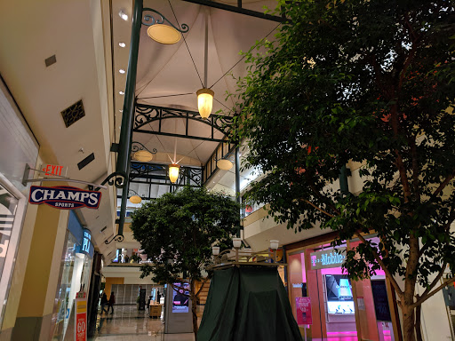 Shopping Mall «The Shoppes at Buckland Hills», reviews and photos, 194 Buckland Hills Dr, Manchester, CT 06042, USA