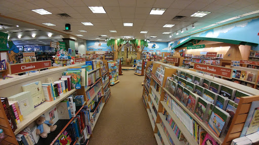 Book Store «Barnes & Noble», reviews and photos, 270 Hartford Ave, Bellingham, MA 02019, USA