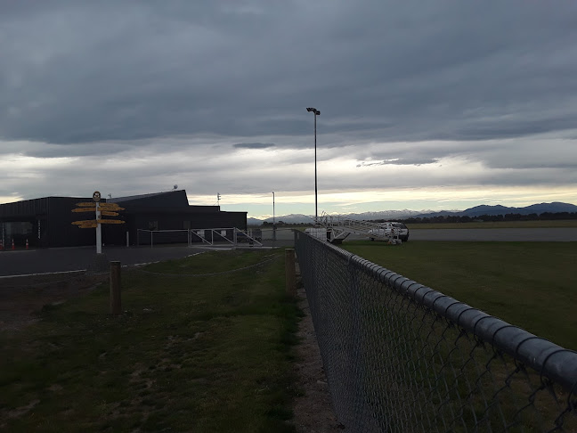 Comments and reviews of Richard Pearse-Timaru-Levels Airport