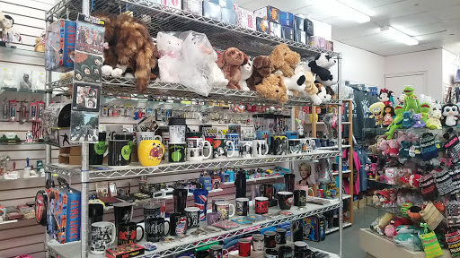 Gift Shop «Xenos Candy & Gifts», reviews and photos, 231 Chestnut St, Philadelphia, PA 19106, USA