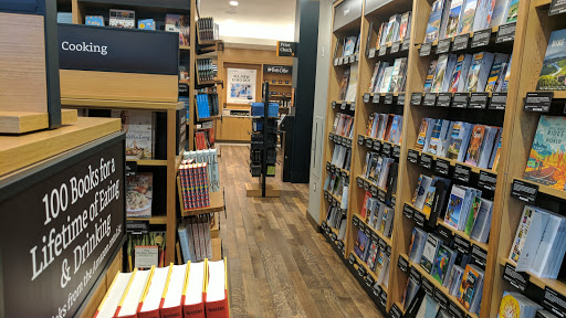 Electronics Store «Amazon Books», reviews and photos, 246 Legacy Pl, Dedham, MA 02026, USA