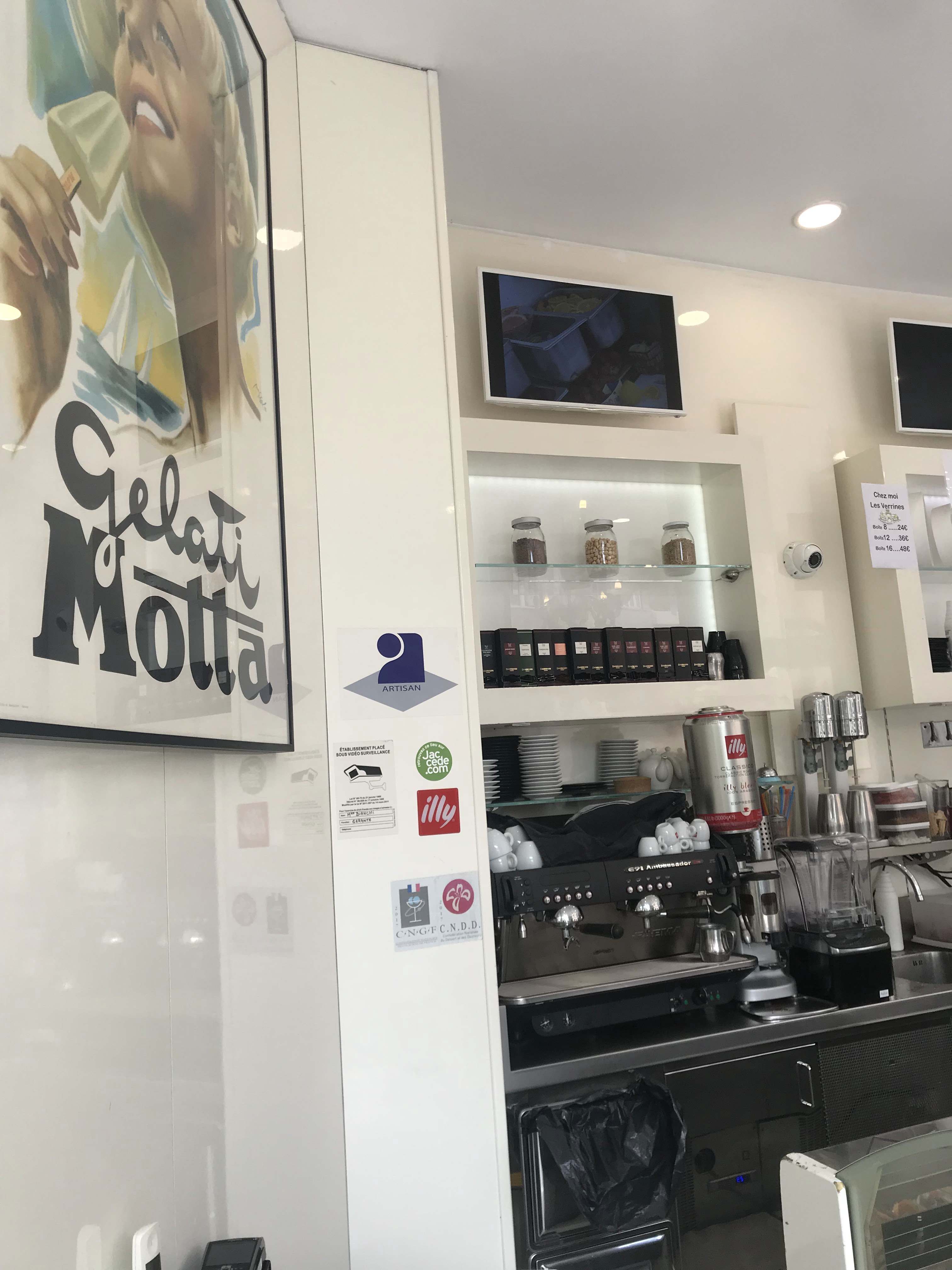 Photo n° 25 de l'avis de Marseille.u fait le 10/05/2019 à 04:36