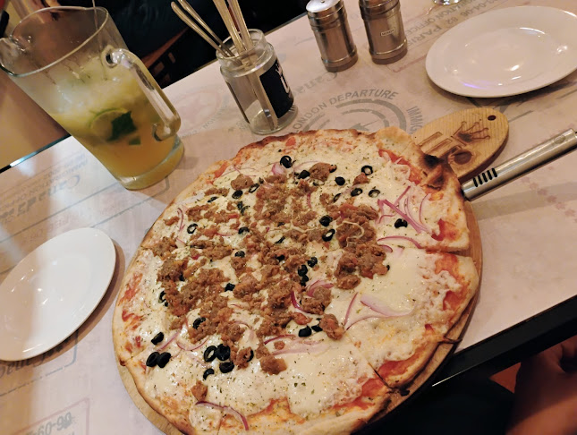 Comentarios y opiniones de UK Bar - Cervezas Premium, Coctelería, Pizzería y Burger en Valparaíso