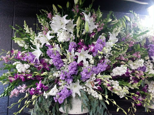 Florist «CITRUS VALLEY FLORIST», reviews and photos, 1601 S Grand Ave, Glendora, CA 91740, USA