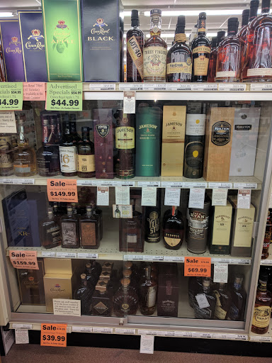 Beer Store «Family Beer & Liquor Store», reviews and photos, 20200 US Rte 20 Frontage Rd, East Dubuque, IL 61025, USA