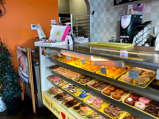 Donut Shop «Forest Donuts», reviews and photos, 7726 Forest Ln, Dallas, TX 75230, USA