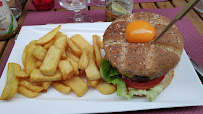 Hamburger du Restaurant canadien Restaurant Ontario Salmon à Grenoble - n°8