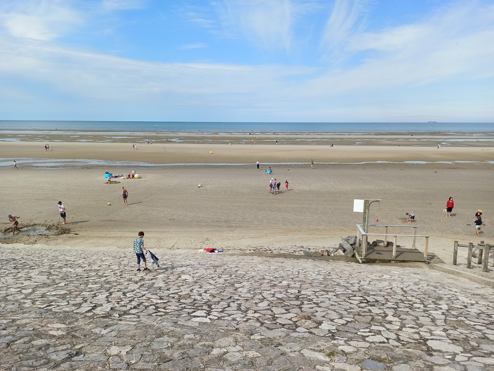 Fotografija Plaža Hardelot z svetel pesek površino