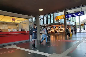 Einkaufsbahnhof Freiburg (Breisgau) Hbf image