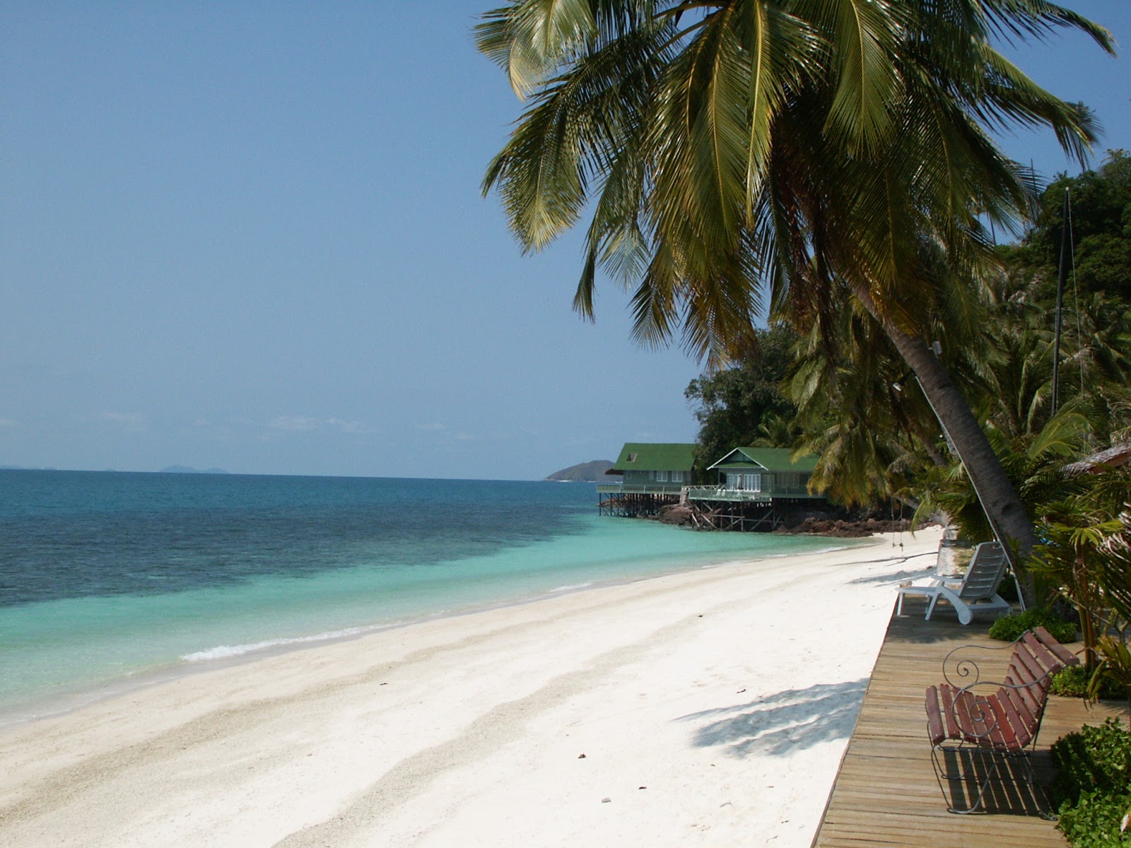 Φωτογραφία του Rawa Island Resort με καθαρό νερό επιφάνεια