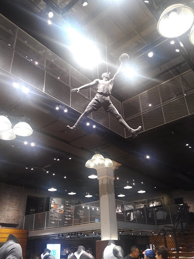 Clothing Store «Nike Portland», reviews and photos, 638 SW 5th Ave, Portland, OR 97201, USA