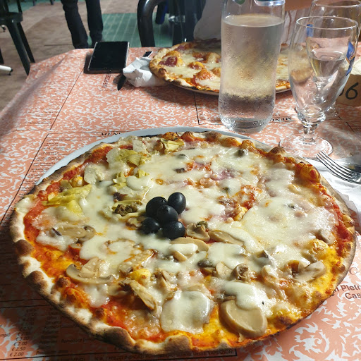 Pizzeria