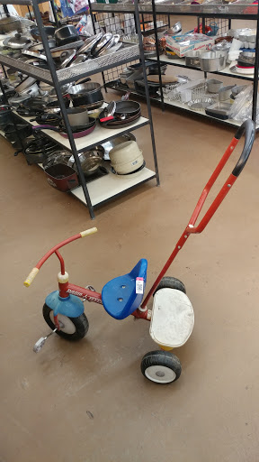 Thrift Store «Thrift Town», reviews and photos, 6328 Fair Oaks Blvd, Carmichael, CA 95608, USA