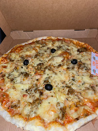 Plats et boissons du Pizzeria kaban à pizza à Saint-Leu - n°1