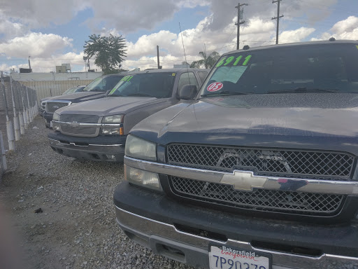 Used Car Dealer «El Chaparro Auto Sales», reviews and photos, 2215 E California Ave, Bakersfield, CA 93307, USA