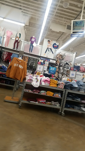Clothing Store «Old Navy», reviews and photos, 1600 Saratoga Ave, San Jose, CA 95129, USA