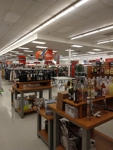 Department Store «T.J. Maxx», reviews and photos, 951 W Pleasant Valley Rd, Parma, OH 44134, USA