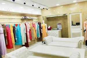 Groom Boutique & Beauty Lounge image