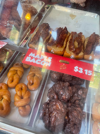 Donut Shop «Buckeye Donuts», reviews and photos, 1998 N High St, Columbus, OH 43201, USA