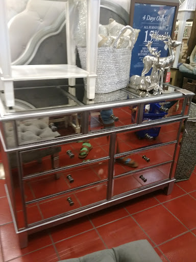 Home Goods Store «Pier 1 Imports», reviews and photos, 1304 Junction Hwy #100, Kerrville, TX 78028, USA