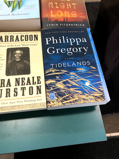 Book Store «Horizon Books», reviews and photos, 243 E Front St, Traverse City, MI 49684, USA