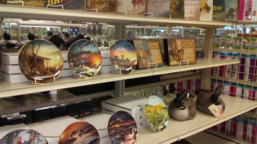 Shopping Mall «West Kentucky Factory Outlet», reviews and photos, 385 Outlet Ave, Eddyville, KY 42038, USA