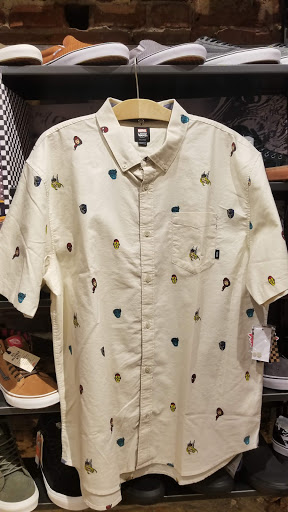 Shoe Store «Vans», reviews and photos, 28 E Colorado Blvd, Pasadena, CA 91105, USA