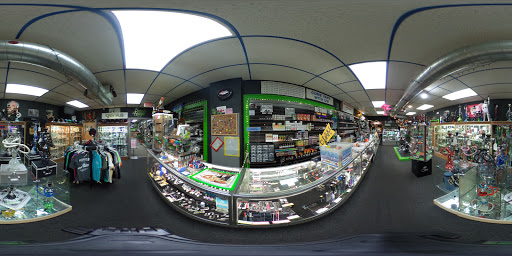 Tobacco Shop «Knuckleheads Tobacco & Gifts», reviews and photos, 550 State St, Madison, WI 53703, USA