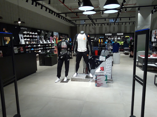 Nike Store Mallplaza BQ