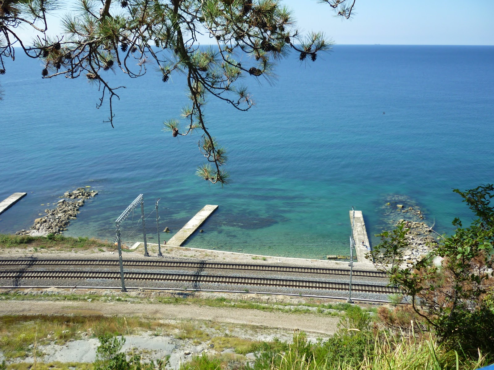 Zdjęcie Magri beach z powierzchnią szary kamyk