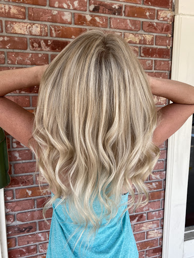 Beauty Salon «Aguilar Beauty & Barber Salon», reviews and photos, 645 10th St E, Palmetto, FL 34221, USA