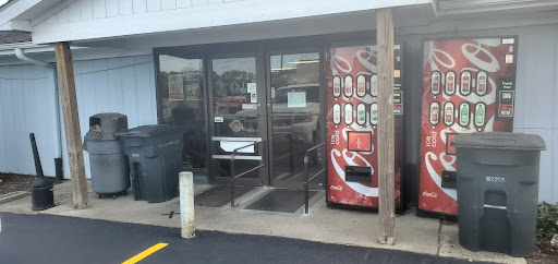 Liquor Store «Point Package Liquors», reviews and photos, 3030 E 10th St, Jeffersonville, IN 47130, USA