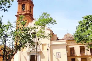 Plaza de la Iglesia de Campanar image