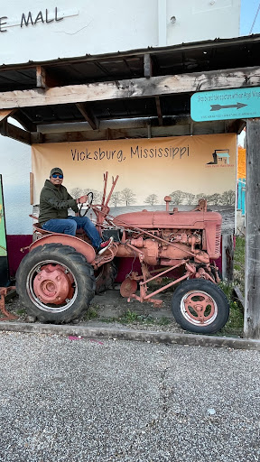 Antique Store «Levee Street Market Place», reviews and photos, 1001 Levee St, Vicksburg, MS 39183, USA