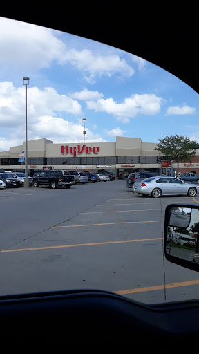 Supermarket «Hy-Vee», reviews and photos, 2100 N Broadway, Yankton, SD 57078, USA