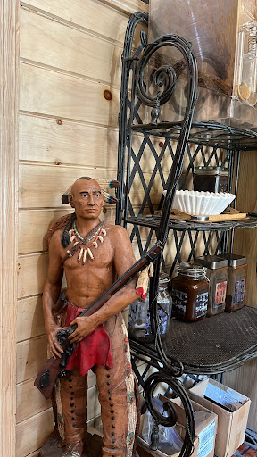 Tobacco Shop «Poospatuck Smoke Shop», reviews and photos, 207 Poospatuck Ln, Mastic, NY 11950, USA