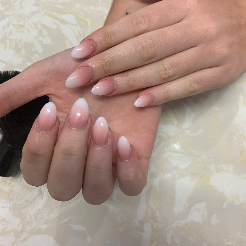 Violet Nails Waxing