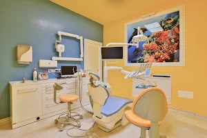 Studio dentistico specialistico Cirignaco Dr. Antonio image