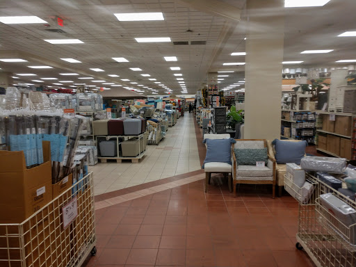 Home Goods Store «Christmas Tree Shops», reviews and photos, 28-34 Broadway, Lynnfield, MA 01940, USA