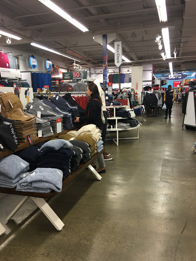Clothing Store «Old Navy», reviews and photos, 2899 El Camino Real, Tustin, CA 92782, USA